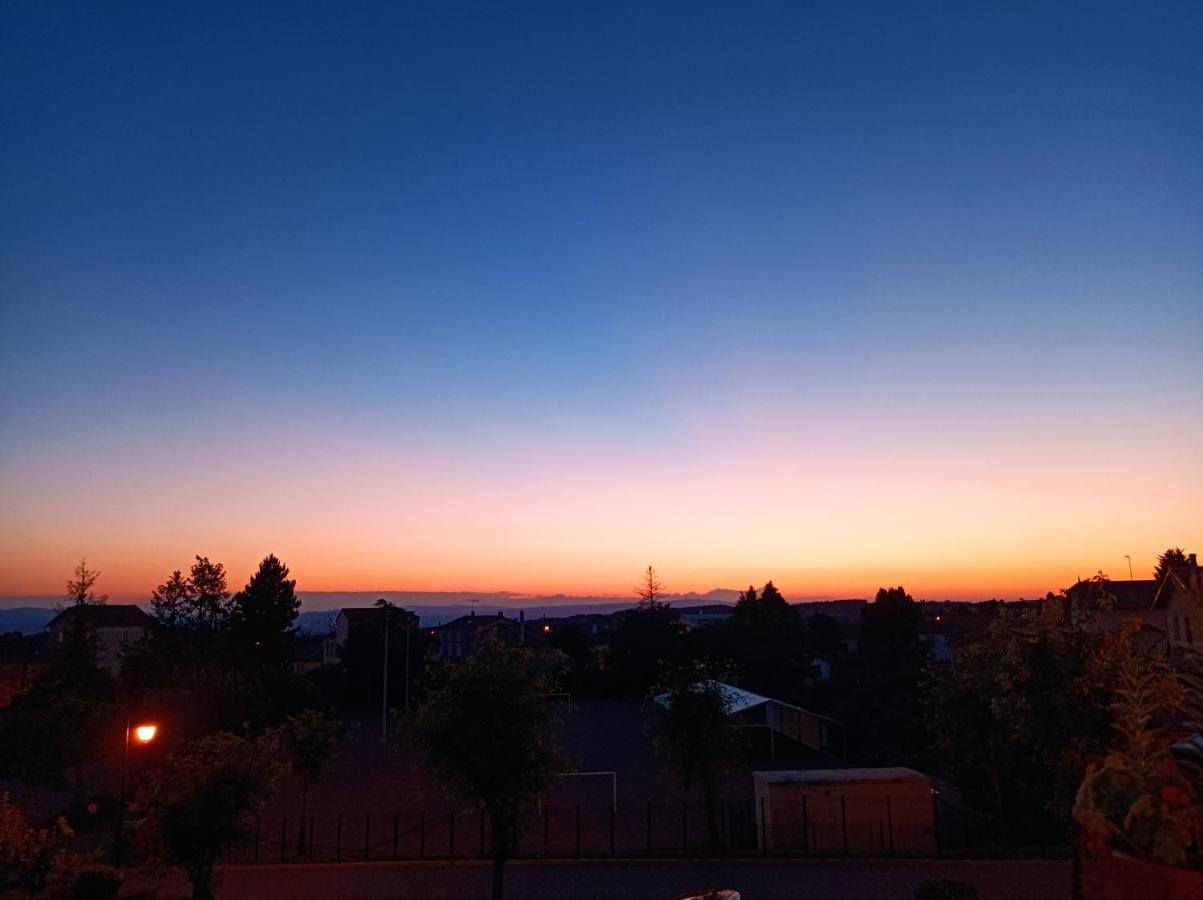Bed and Breakfast Les Pierres Folles Rozier-en-Donzy Экстерьер фото