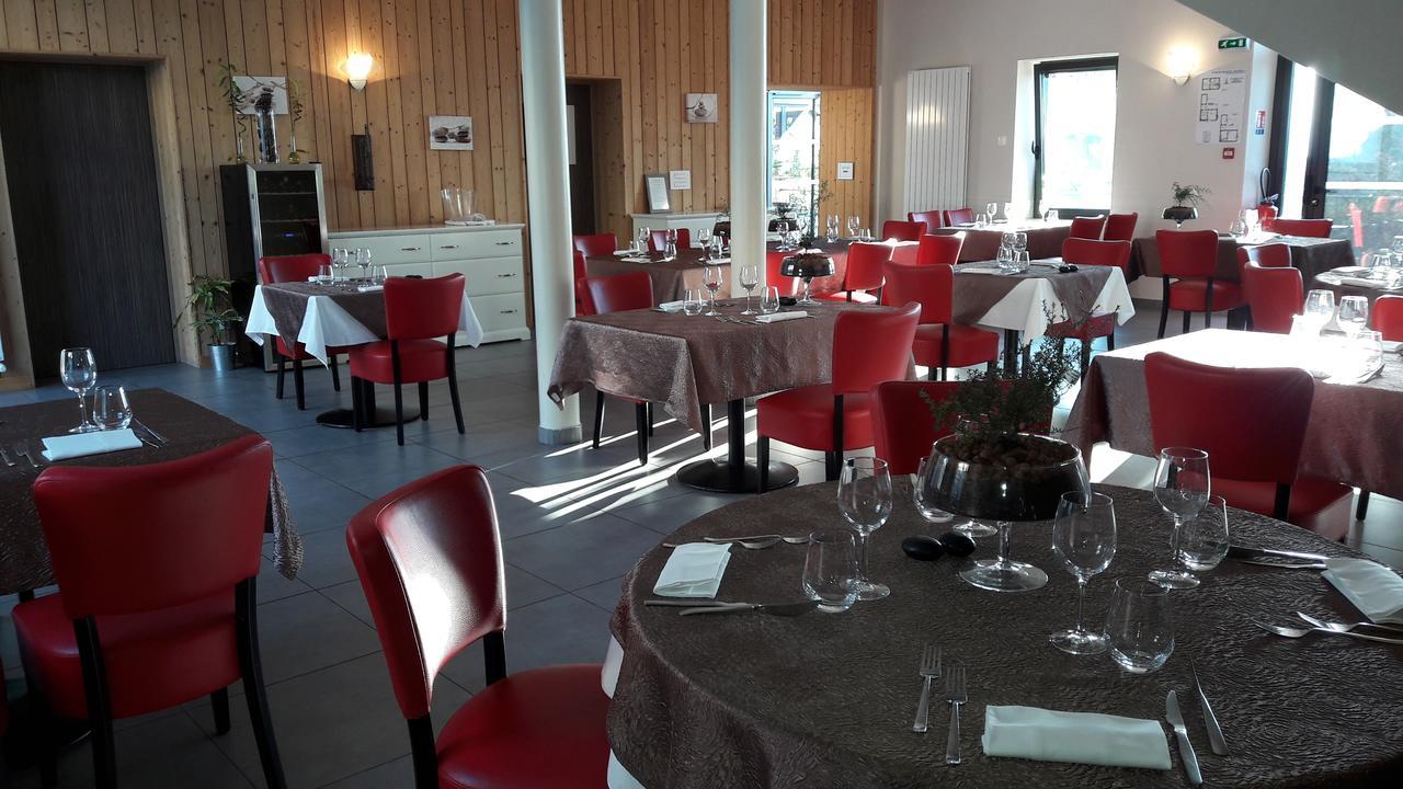 Bed and Breakfast Les Pierres Folles Rozier-en-Donzy Экстерьер фото
